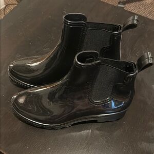 Glossy Black Ankle Boots